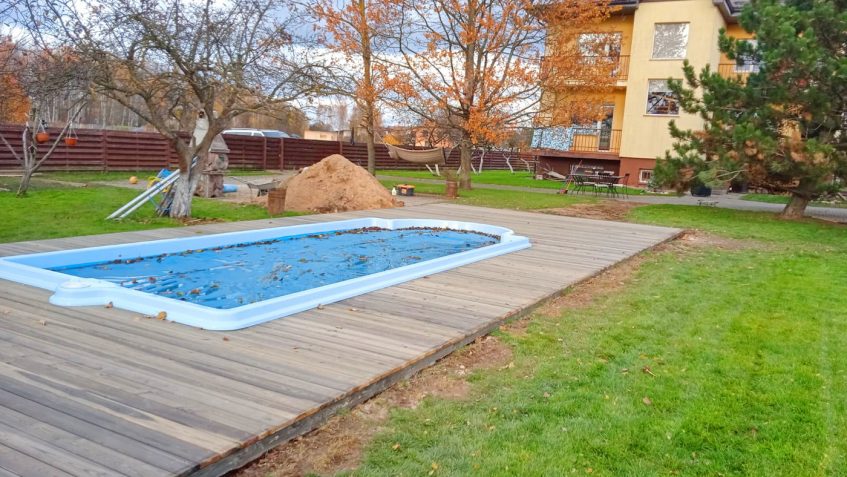 Construction of a composite pool