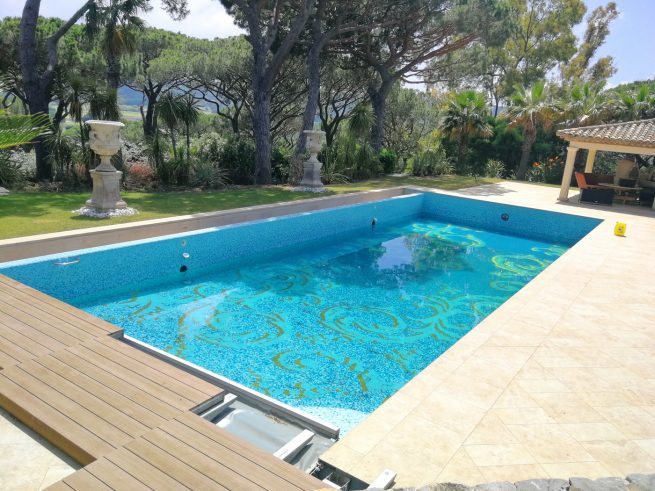 Installation of a swimming pool
