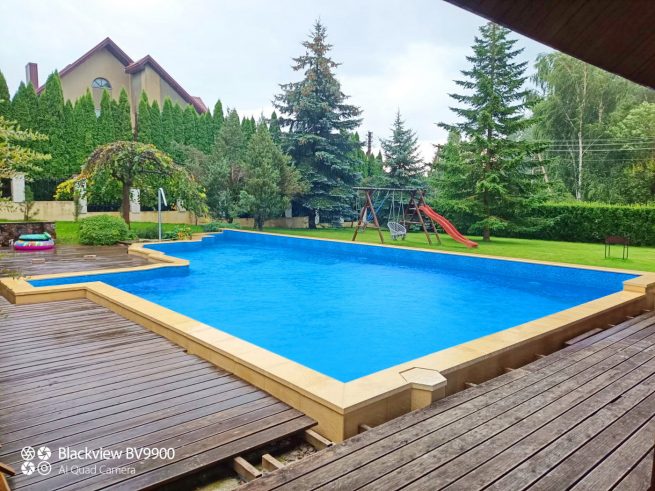 Renovation of a concrete pool