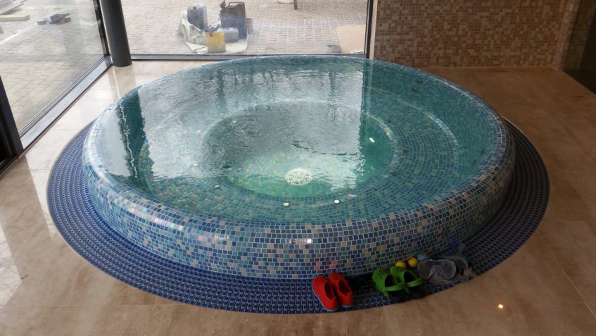 Installation of a spa complex