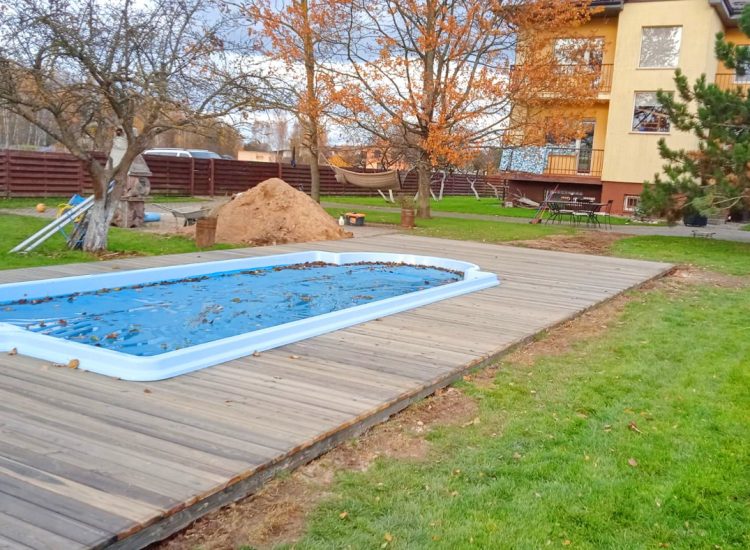 Construction of a composite pool
