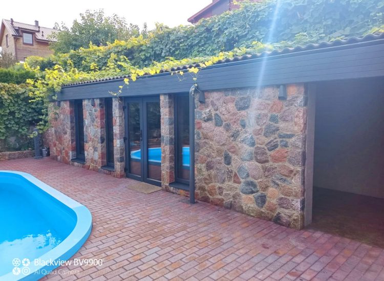 Installation of a rest house: Pool, Turkish bath