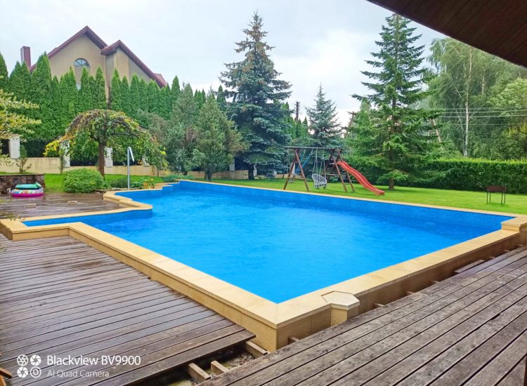 Renovation of a concrete pool